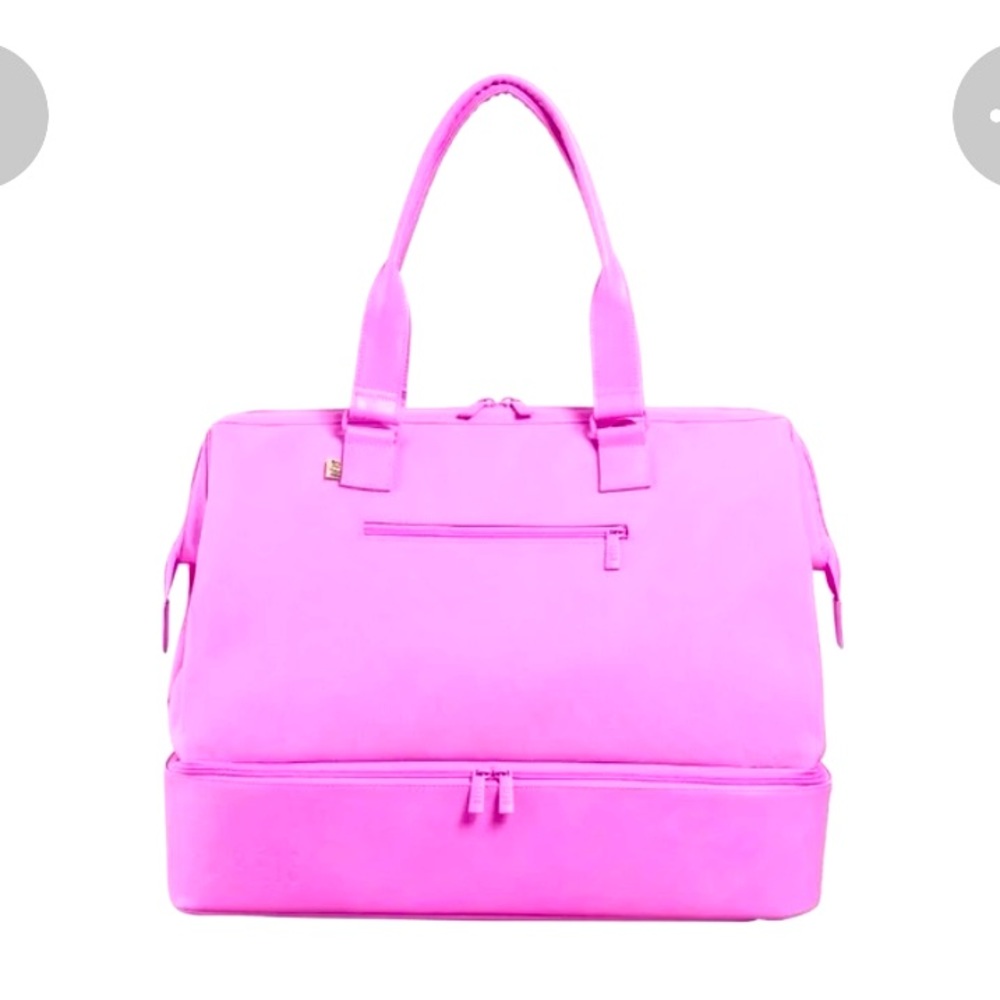 Beis Weekender Berry
